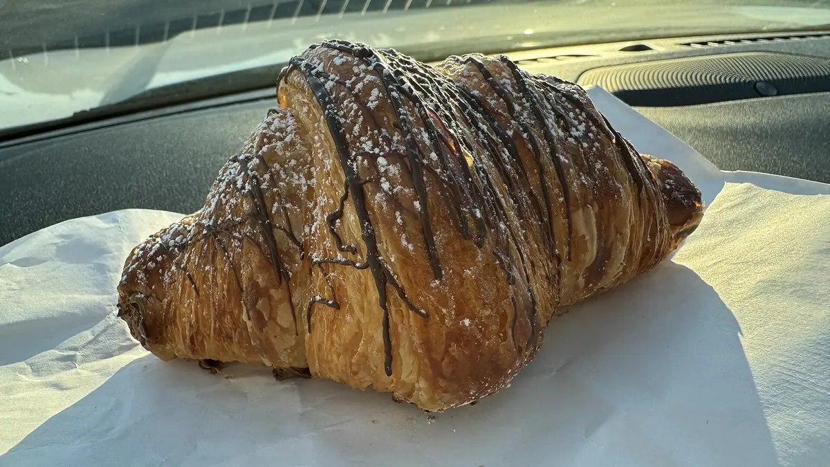 Crumbs .. EL&N – patisserie in Somers Town, London